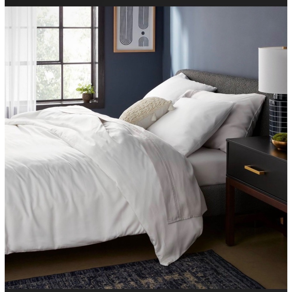 Threshold TENCEL Duvet Cover Sham Set Full/Queen White Cooling Satin 320TC NWT